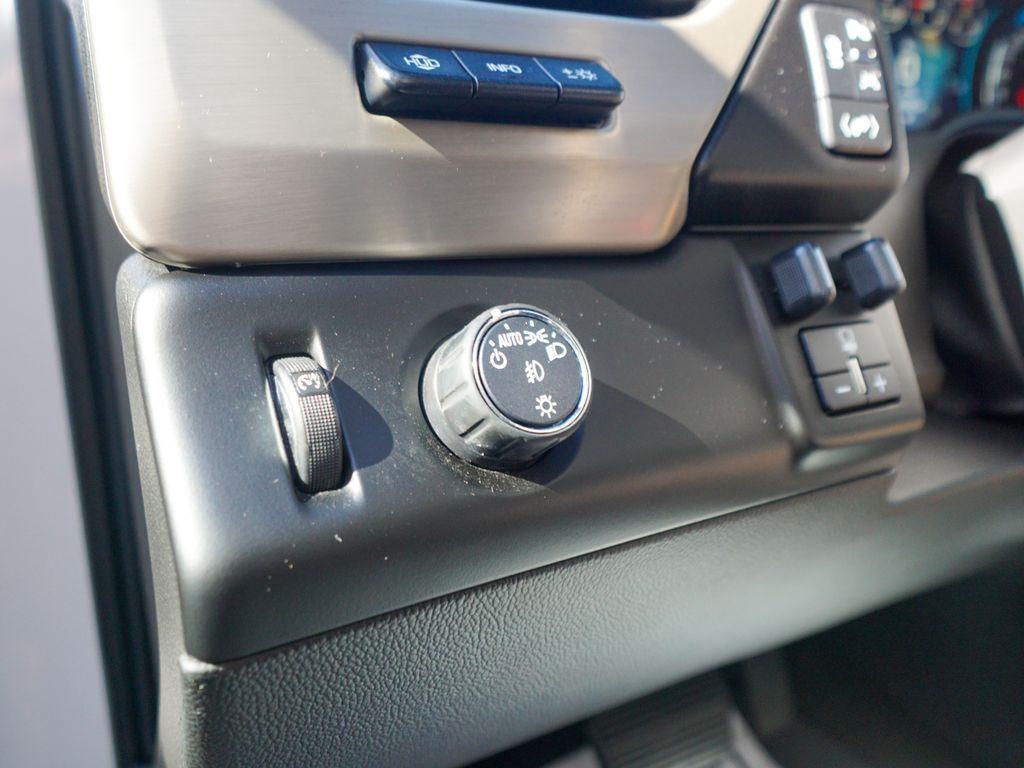 used 2017 GMC Yukon car, priced at $29,944