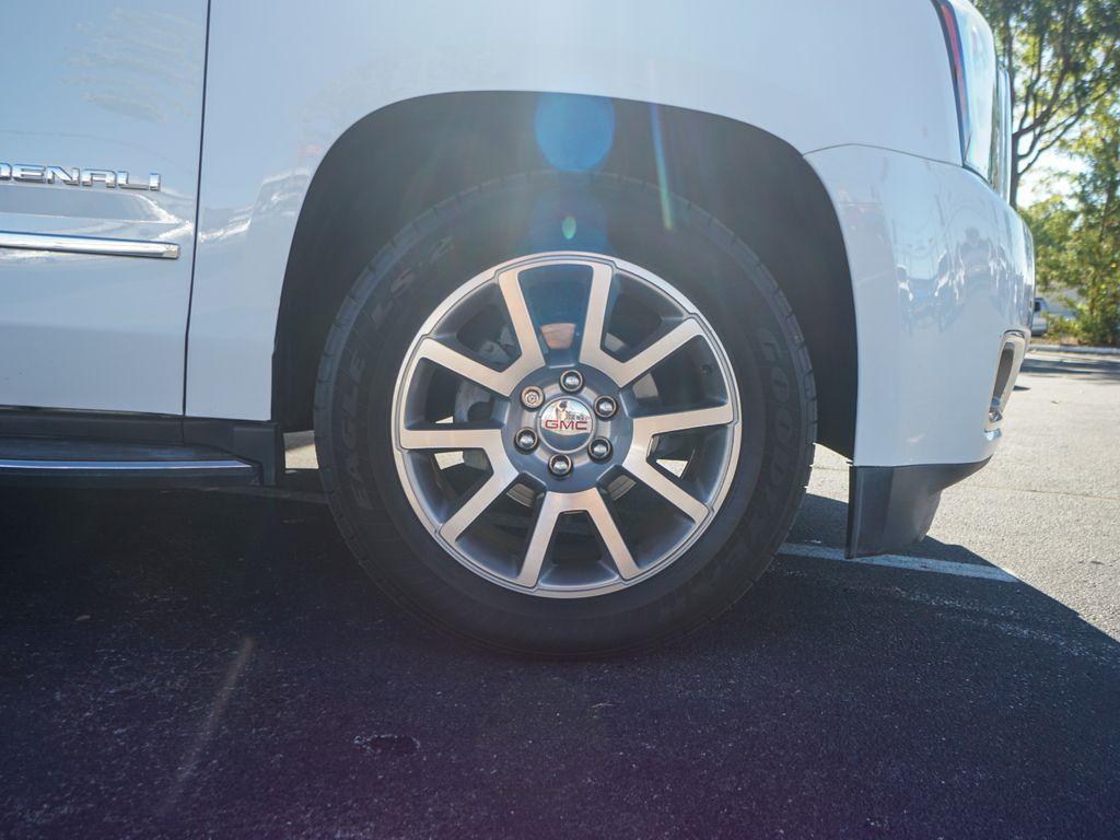 used 2017 GMC Yukon car, priced at $29,944