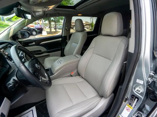 used 2017 Toyota Highlander car, priced at $24,844