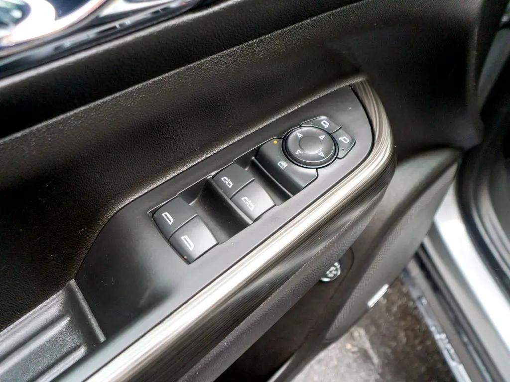 used 2023 GMC Acadia car, priced at $27,244