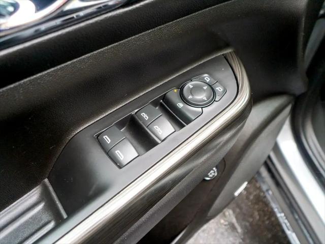 used 2023 GMC Acadia car, priced at $30,744