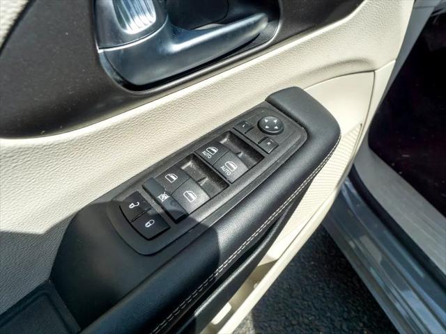 used 2023 Chrysler Pacifica car, priced at $26,344