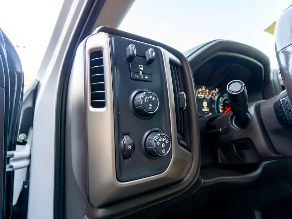 used 2018 GMC Sierra 1500 car, priced at $32,444