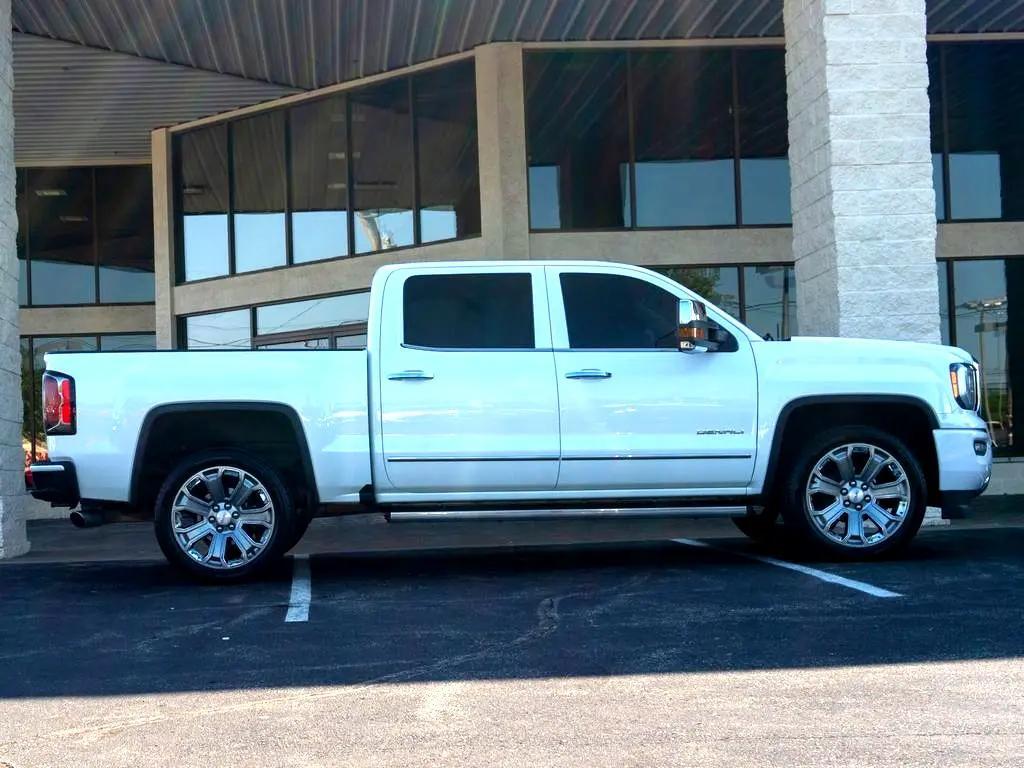 used 2018 GMC Sierra 1500 car, priced at $32,444