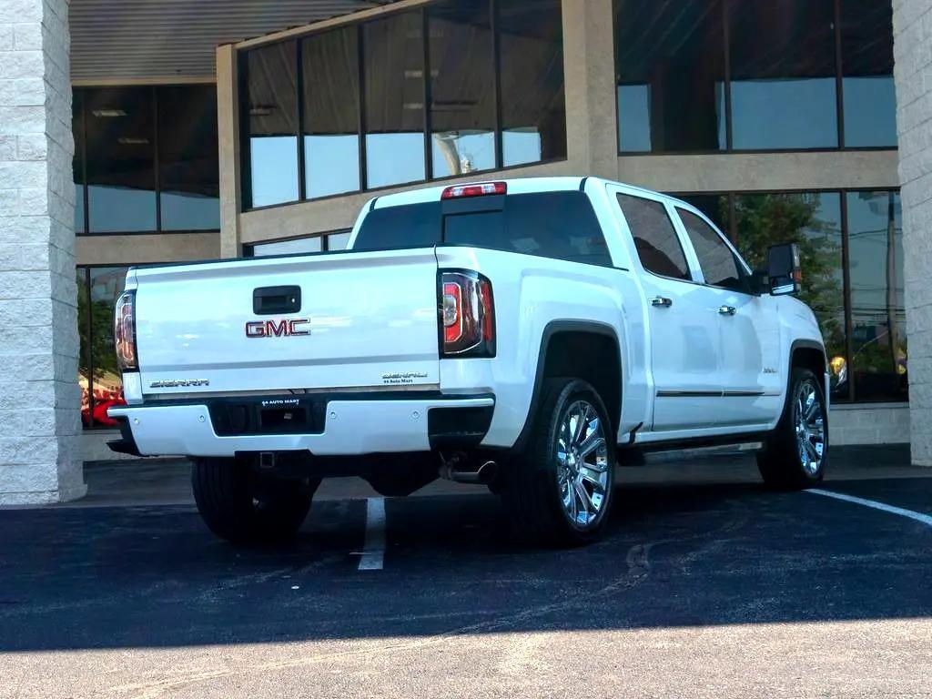 used 2018 GMC Sierra 1500 car, priced at $32,444