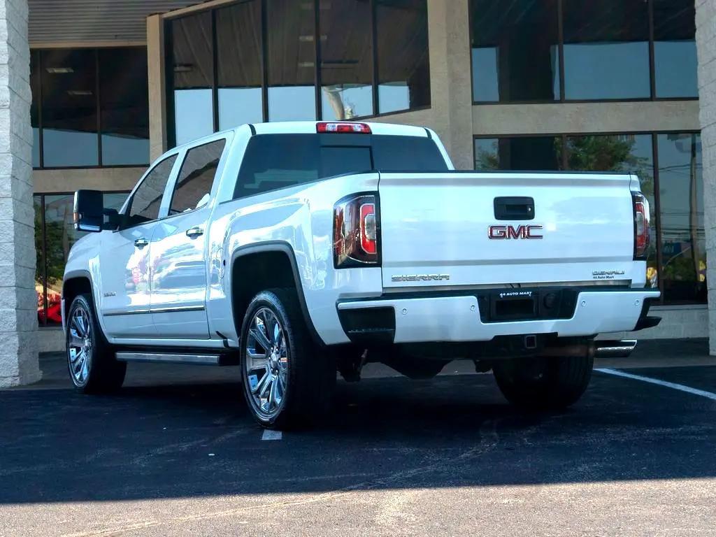 used 2018 GMC Sierra 1500 car, priced at $32,444