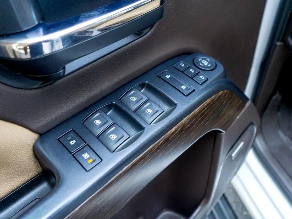 used 2018 GMC Sierra 1500 car, priced at $32,444