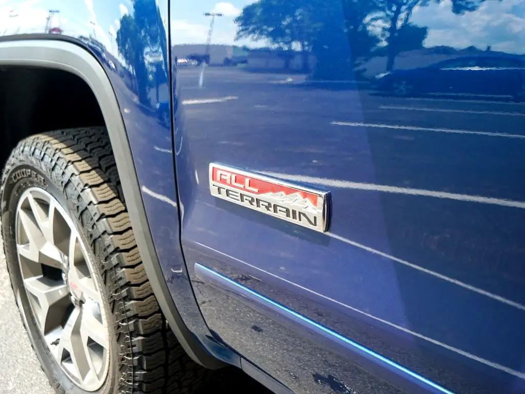 used 2017 GMC Sierra 1500 car, priced at $33,144