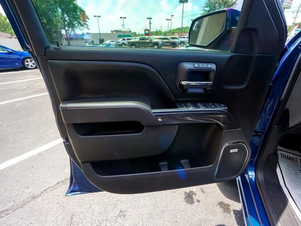used 2017 GMC Sierra 1500 car, priced at $33,144