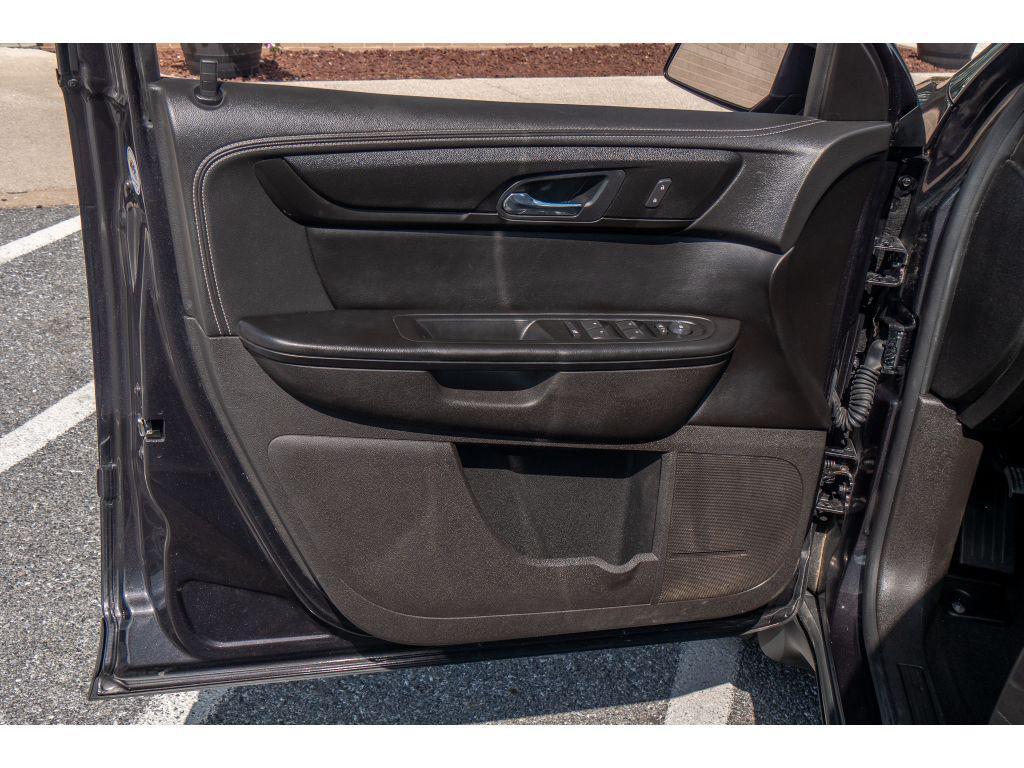 used 2014 Chevrolet Traverse car, priced at $7,995