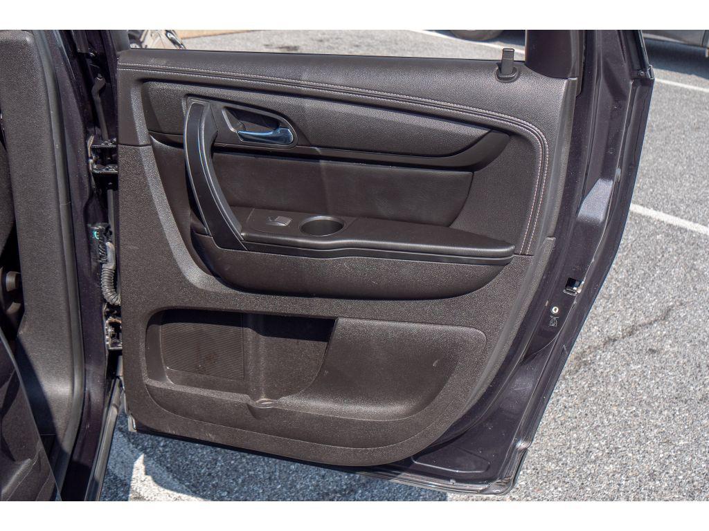 used 2014 Chevrolet Traverse car, priced at $7,995