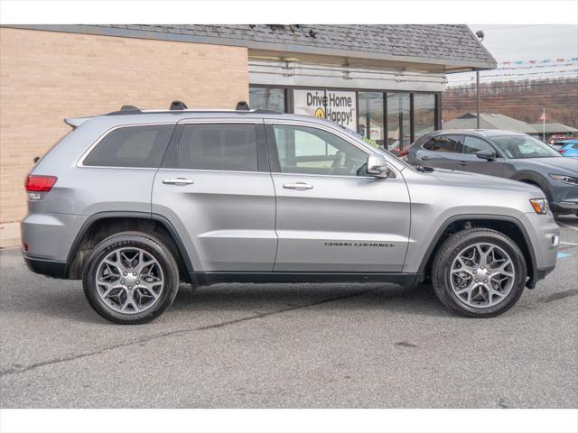 used 2021 Jeep Grand Cherokee car, priced at $25,000