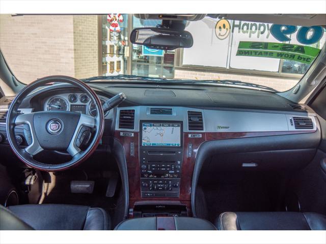 used 2009 Cadillac Escalade Hybrid car, priced at $13,995