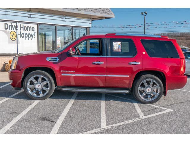 used 2009 Cadillac Escalade Hybrid car, priced at $13,995