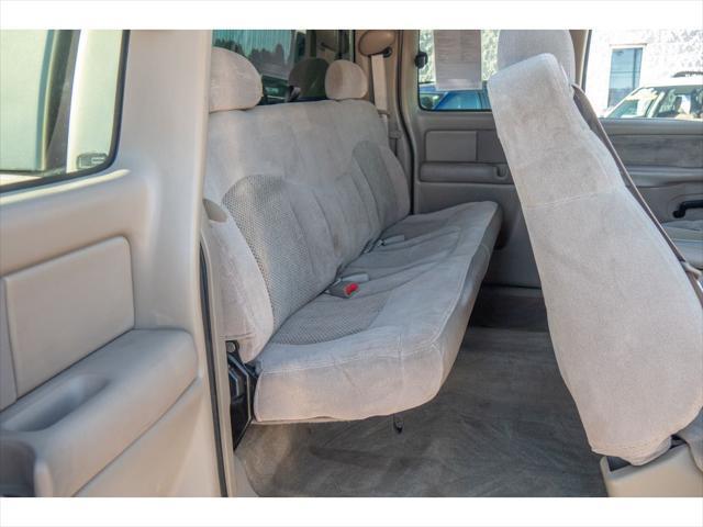 used 2002 Chevrolet Silverado 2500 car, priced at $12,995