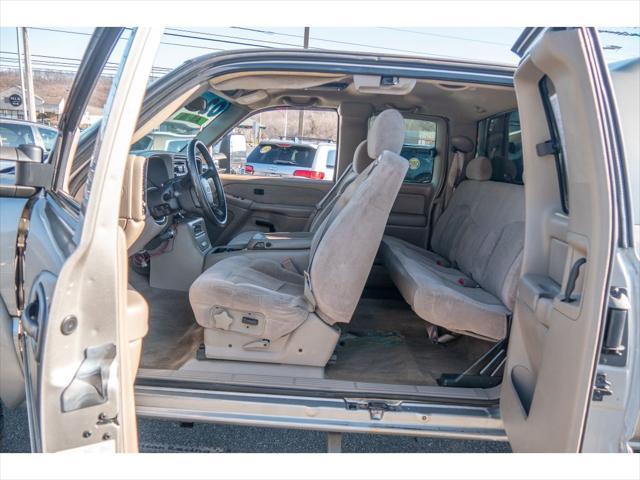 used 2002 Chevrolet Silverado 2500 car, priced at $12,995