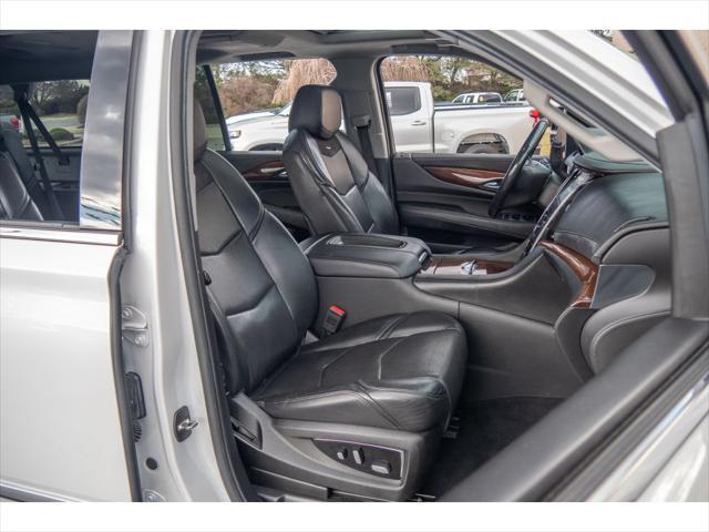 used 2019 Cadillac Escalade ESV car, priced at $33,995