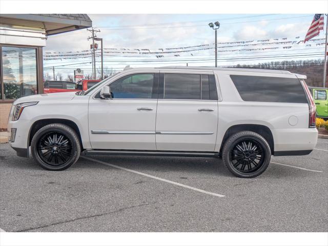 used 2019 Cadillac Escalade ESV car, priced at $33,995