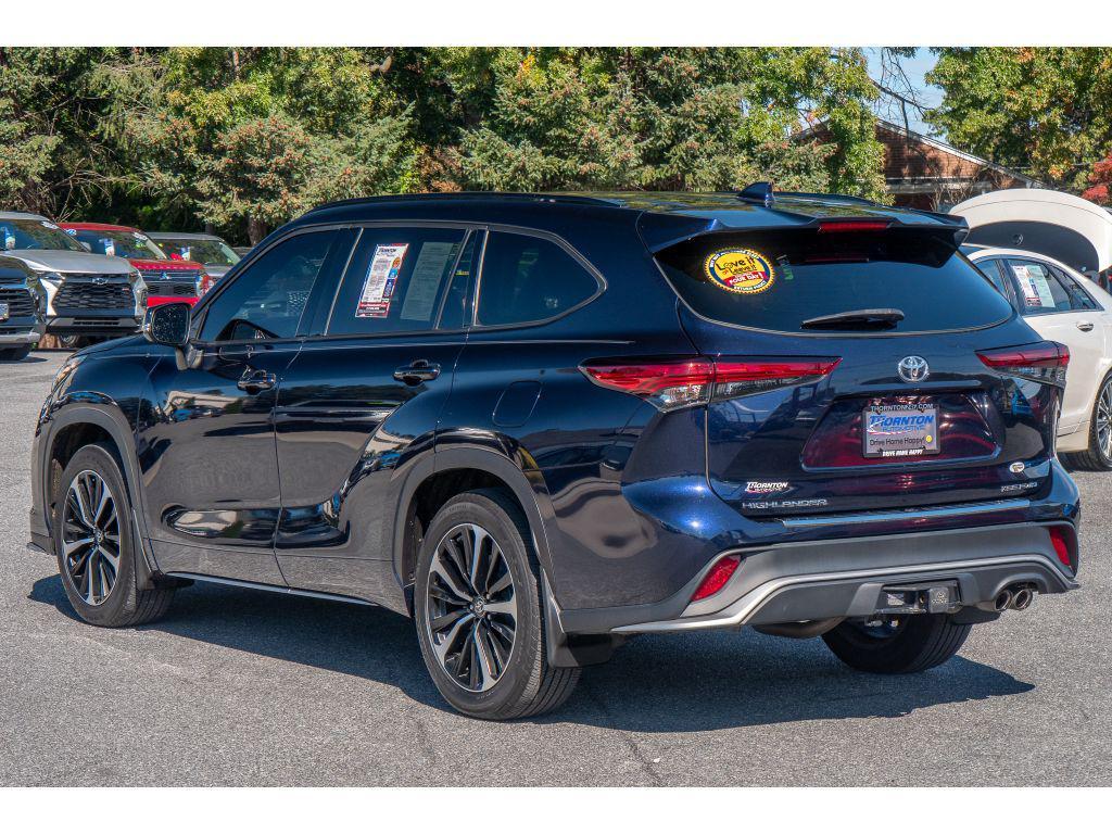 used 2022 Toyota Highlander car, priced at $33,995