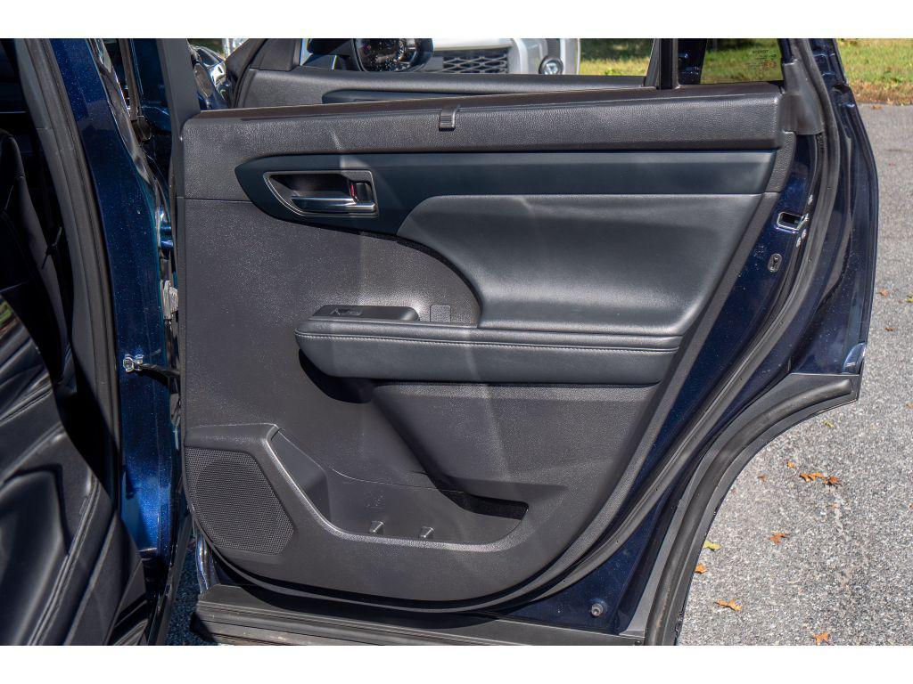 used 2022 Toyota Highlander car, priced at $33,995
