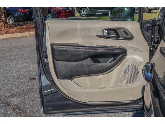 used 2020 Chrysler Pacifica car, priced at $18,995