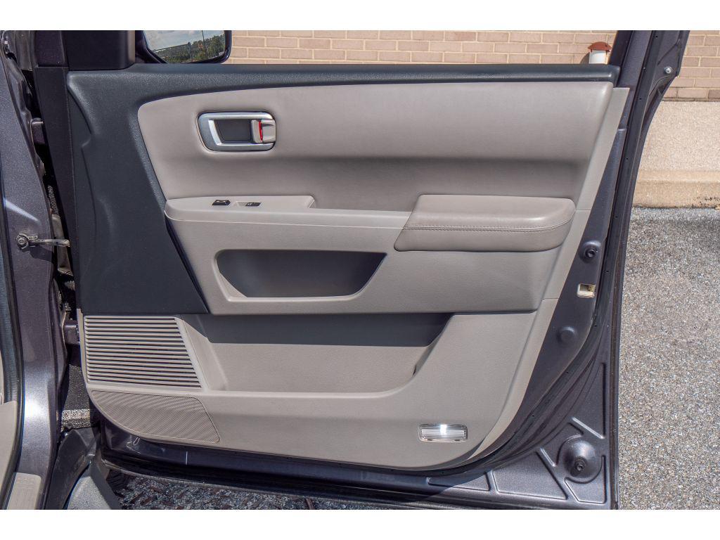 used 2014 Honda Pilot car, priced at $16,995