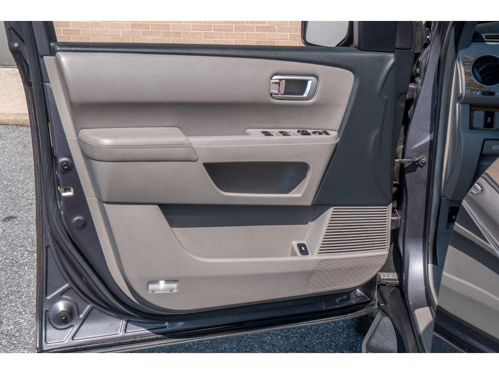 used 2014 Honda Pilot car, priced at $16,995