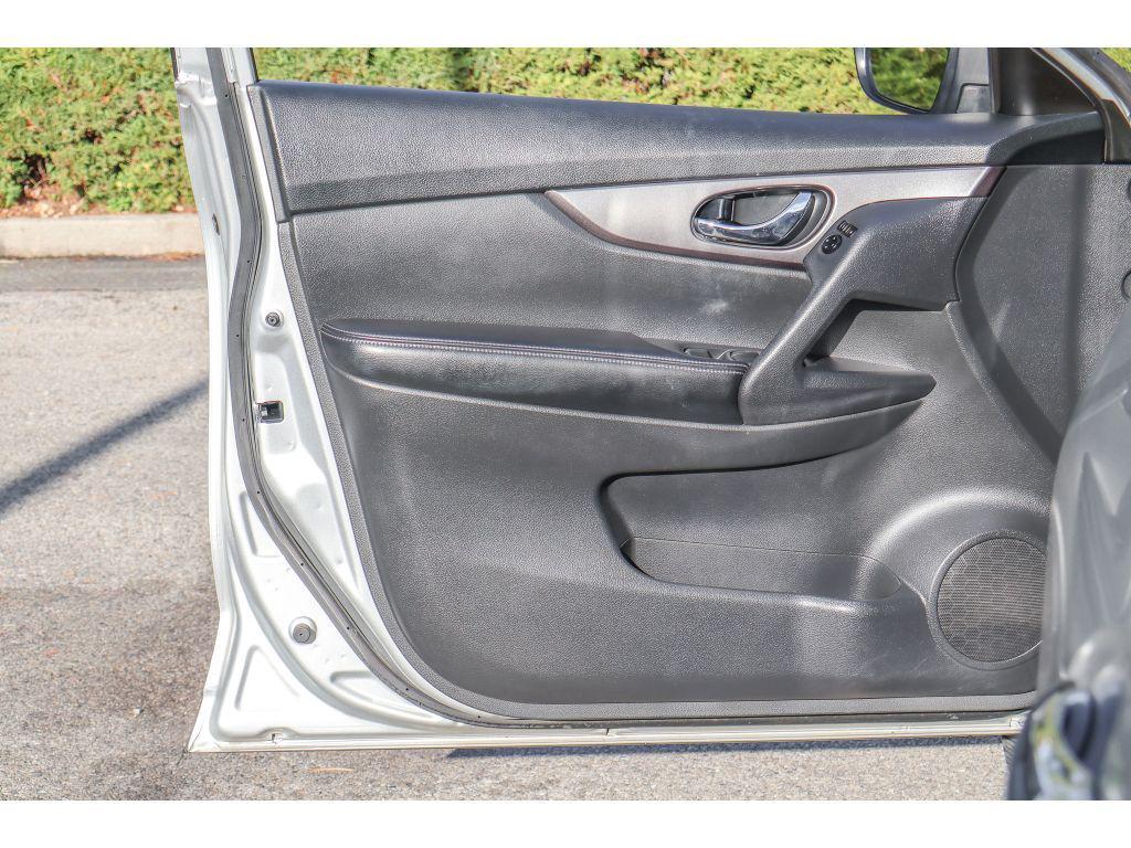 used 2015 Nissan Rogue car, priced at $12,995