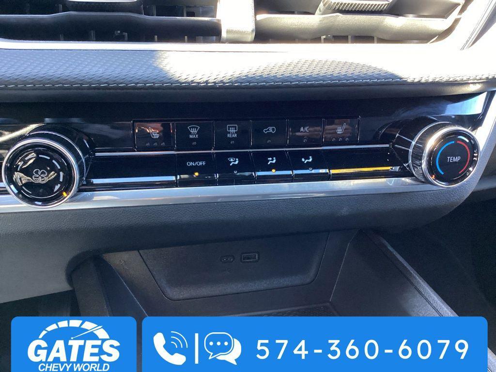 used 2025 Chevrolet Equinox car, priced at $29,178