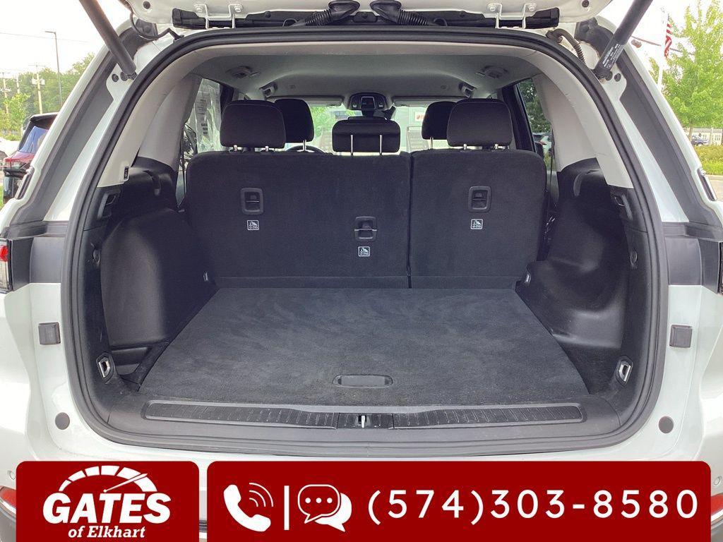 used 2022 Jeep Grand Cherokee car, priced at $27,980