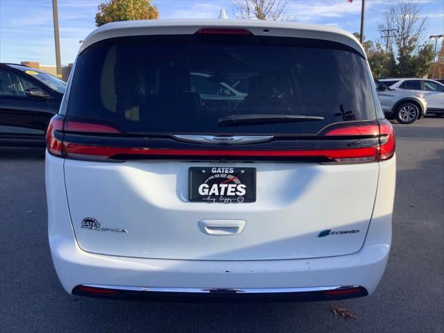 used 2022 Chrysler Pacifica Hybrid car, priced at $27,452