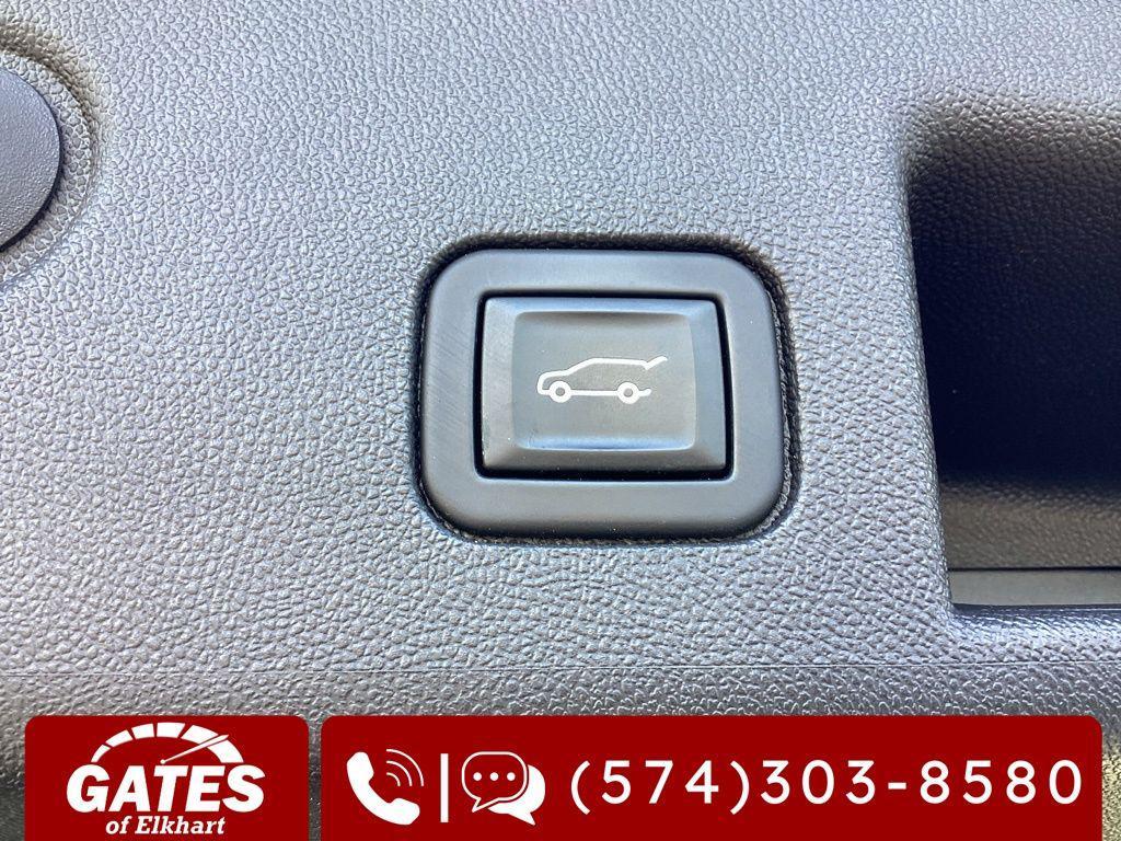 used 2022 Chevrolet Equinox car, priced at $18,067