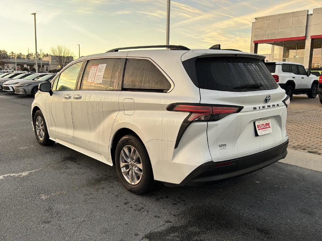 used 2022 Toyota Sienna car, priced at $39,999