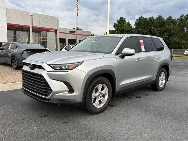 new 2025 Toyota Highlander Hybrid car, priced at $48,594
