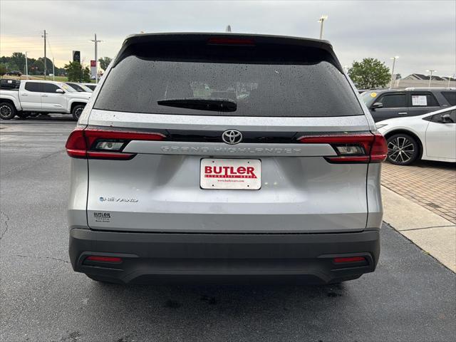 new 2025 Toyota Highlander Hybrid car, priced at $48,594