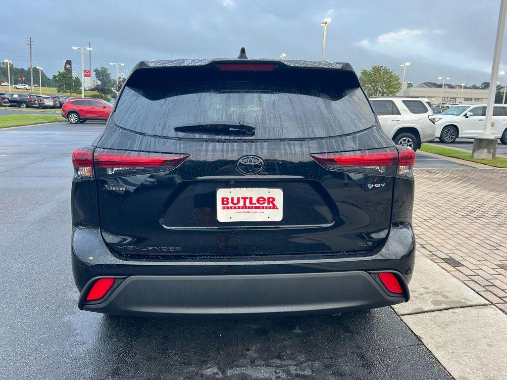 new 2025 Toyota Highlander Hybrid car, priced at $55,127