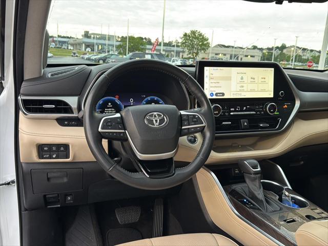 used 2023 Toyota Highlander Hybrid car, priced at $49,897