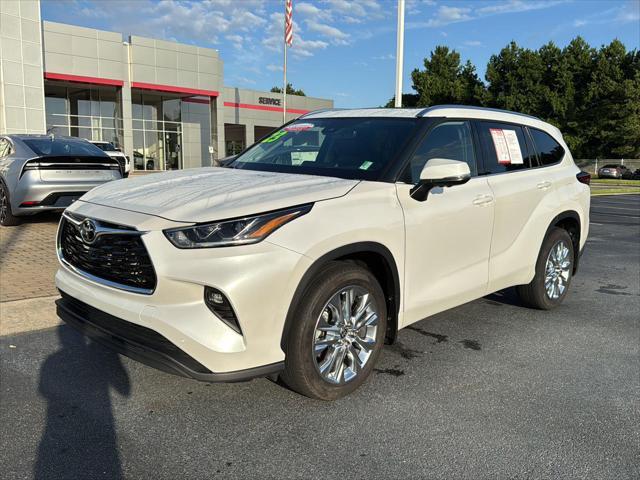 used 2023 Toyota Highlander car, priced at $43,900