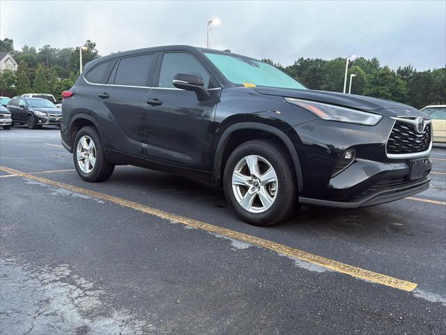 used 2023 Toyota Highlander car, priced at $35,999