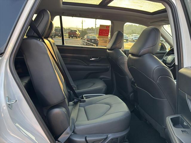 new 2025 Toyota Grand Highlander car, priced at $50,012