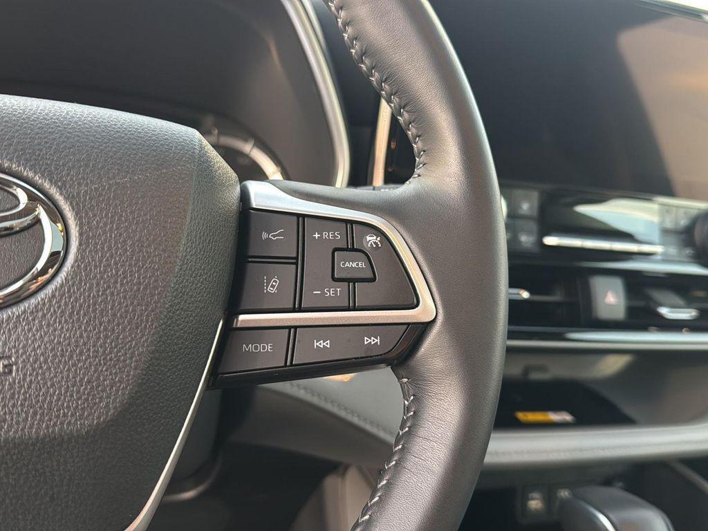used 2024 Toyota Highlander car, priced at $46,599