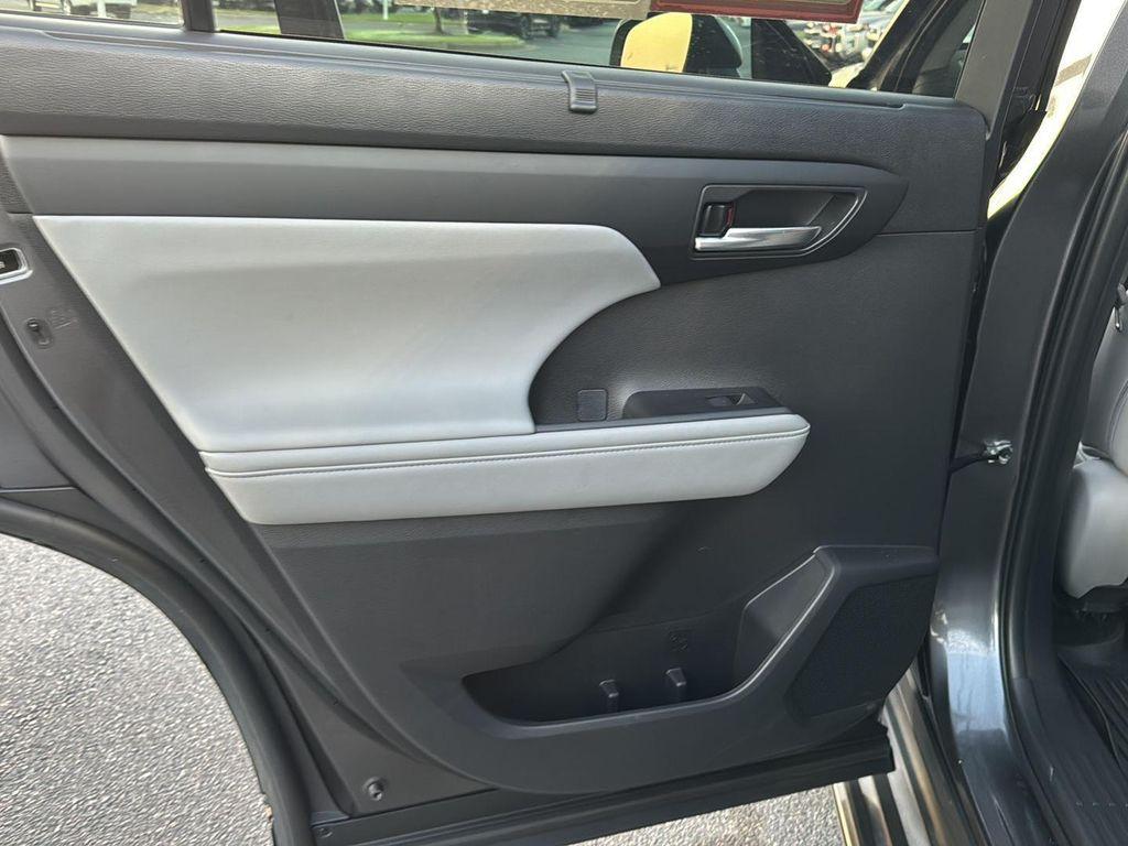 used 2024 Toyota Highlander car, priced at $46,599