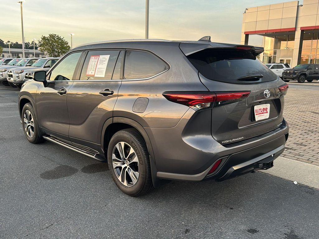 used 2024 Toyota Highlander car, priced at $46,599