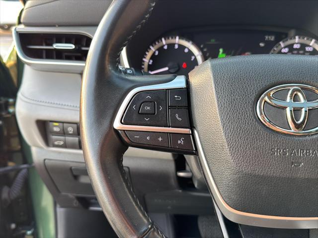 used 2023 Toyota Highlander car, priced at $39,999