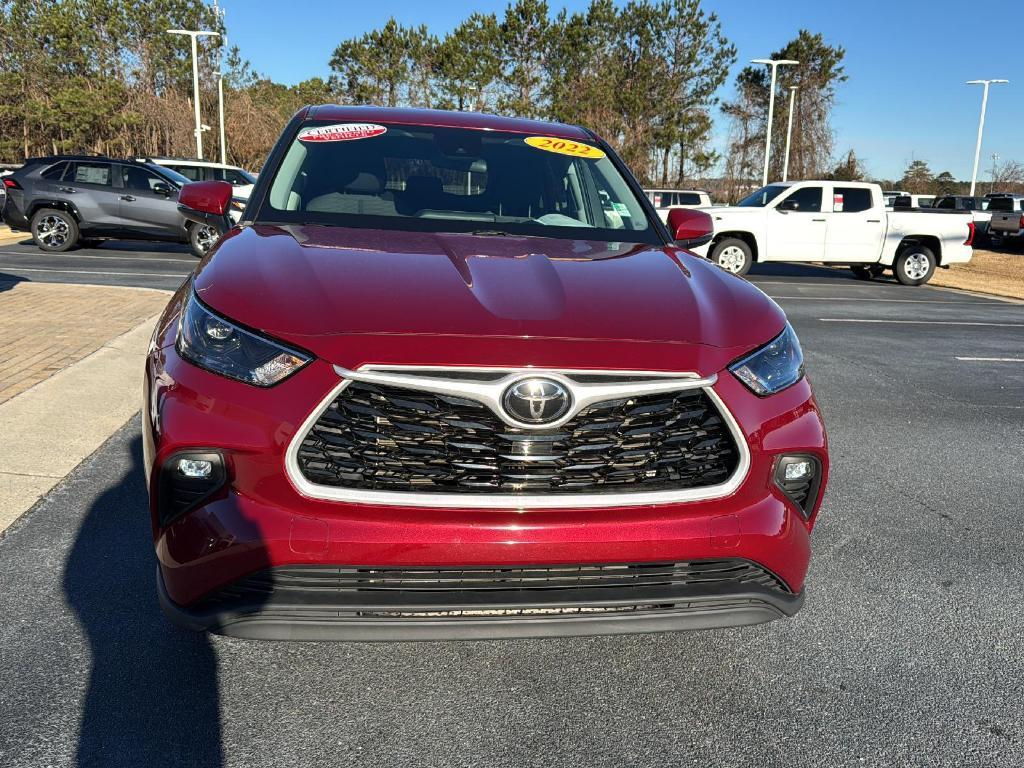 used 2022 Toyota Highlander car, priced at $32,999