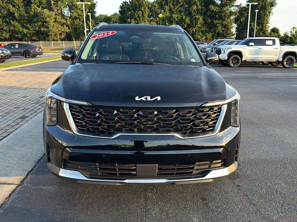 used 2024 Kia Sorento car, priced at $30,899