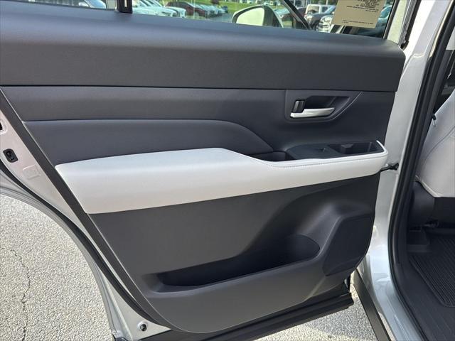 new 2025 Toyota Highlander car, priced at $45,263