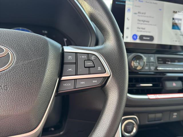 new 2025 Toyota Highlander car, priced at $45,263
