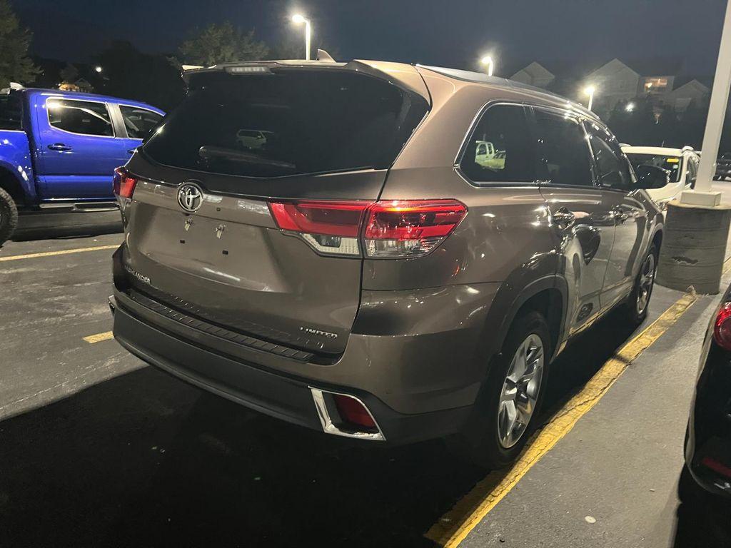 used 2017 Toyota Highlander car, priced at $24,999