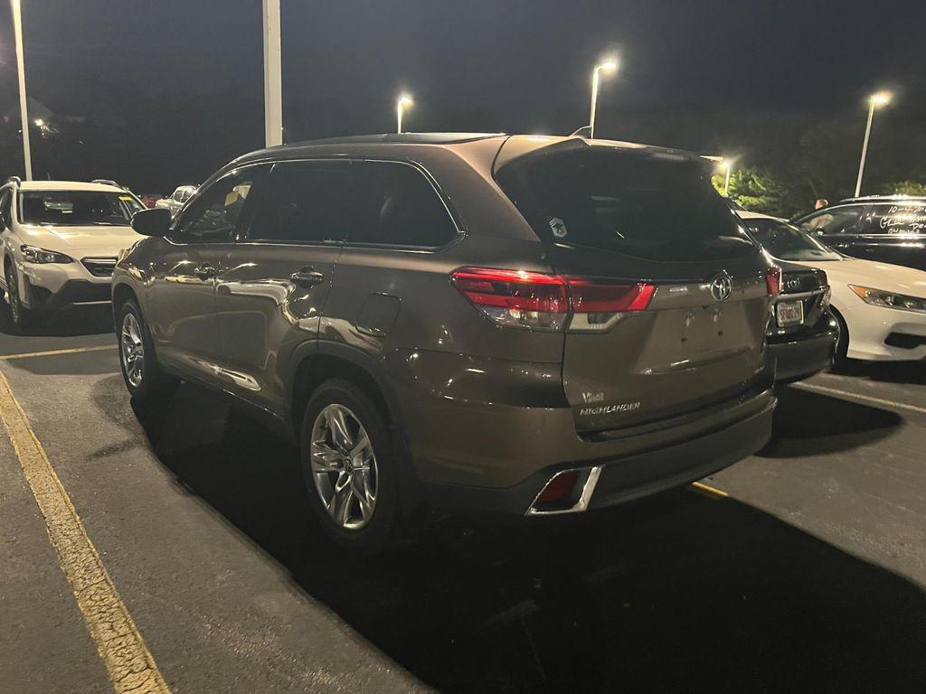 used 2017 Toyota Highlander car, priced at $24,999